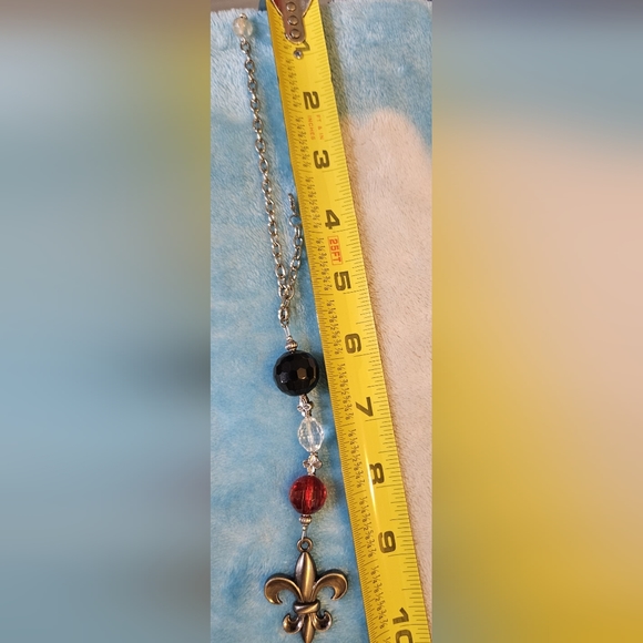 Fleur-de-lis Glass Bead Bag Charm - Picture 6 of 7